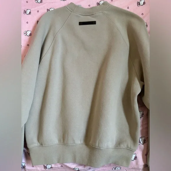 Essentials Sweatshirt - Picture 3 of 4